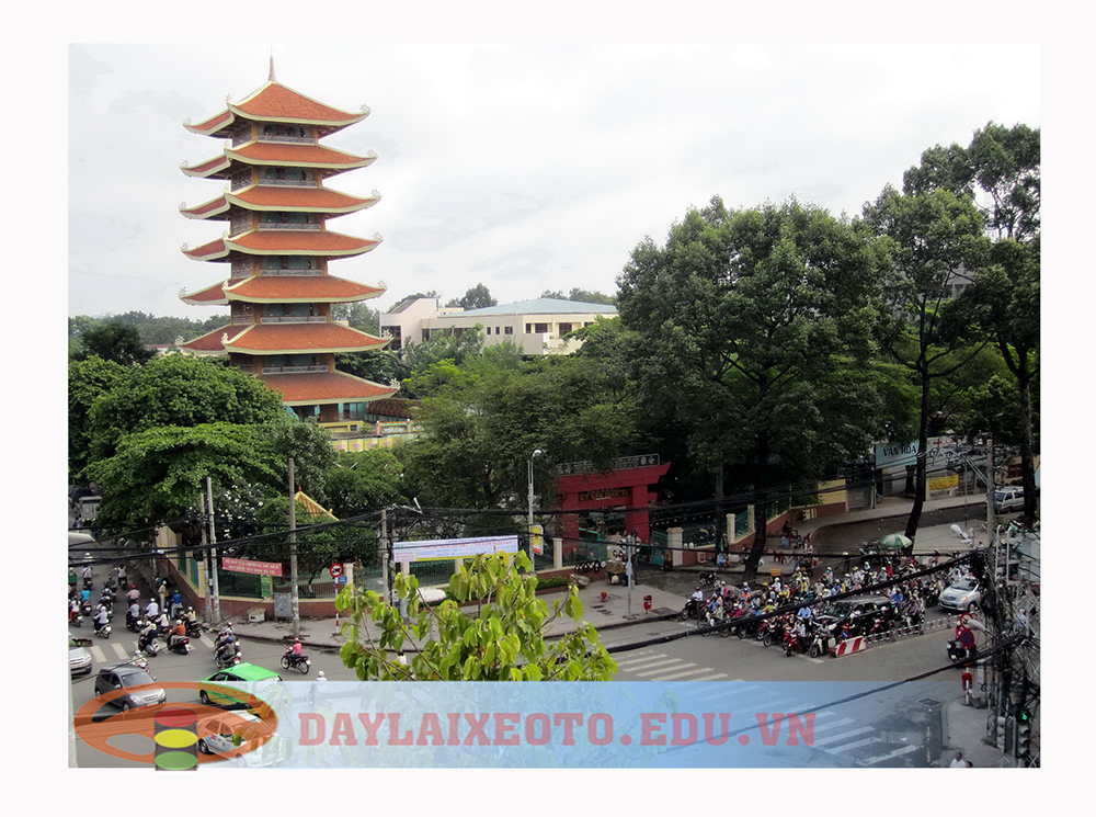 hoc-lai-xe-oto-tai-quan-3