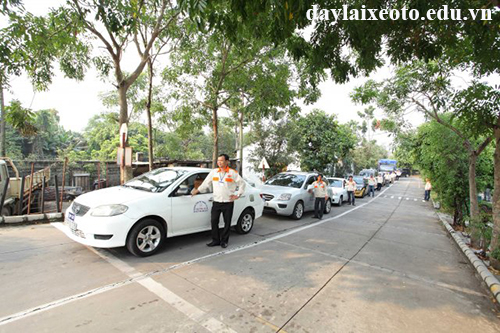 hoc-lai-xe-oto-o-tphcm-1